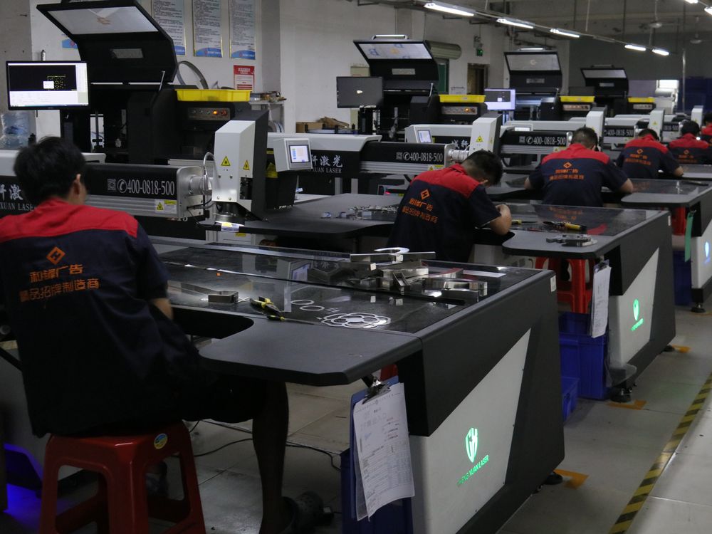 Laser welding station